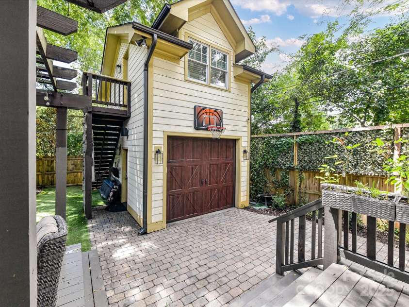 1716 Bay Street, Charlotte, NC 28204.  MLS# CAR4289594, YatesRealty ID 34826. Access to Guest Quarters over garage!