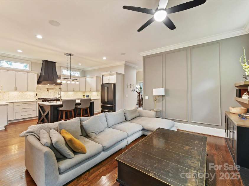 1716 Bay Street, Charlotte, NC 28204.  MLS# CAR4289594, YatesRealty ID 34826. Open Plan that flows with ease from Great Room to Kitchen!