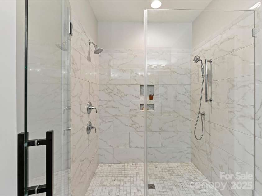 1716 Bay Street, Charlotte, NC 28204.  MLS# CAR4289594, YatesRealty ID 34826. Primary walk in shower!