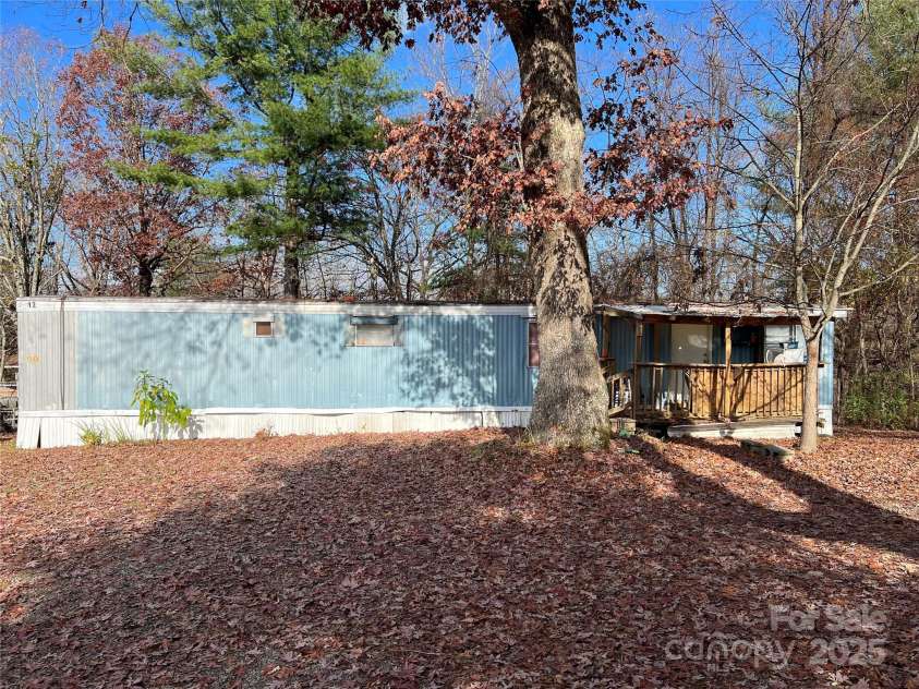707 Duncan Hill Road, Hendersonville, NC 28792.  MLS# CAR4290954, YatesRealty ID 34827. 