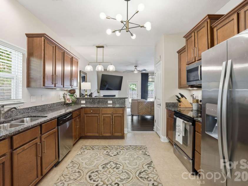 2509 Glyncastle Way, Gastonia, NC 28056.  MLS# CAR4399747, YatesRealty ID 34828. 