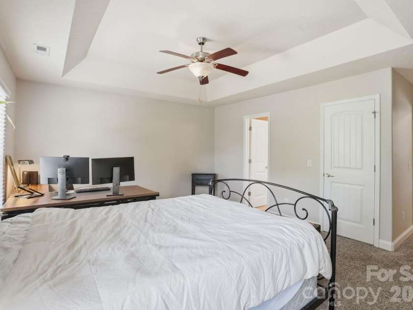 2509 Glyncastle Way, Gastonia, NC 28056.  MLS# CAR4399747, YatesRealty ID 34828. 