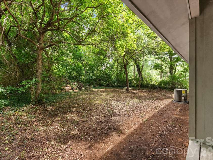 100 Stonewall Avenue, Swannanoa, NC 28778.  MLS# CAR4392544, YatesRealty ID 34829. 