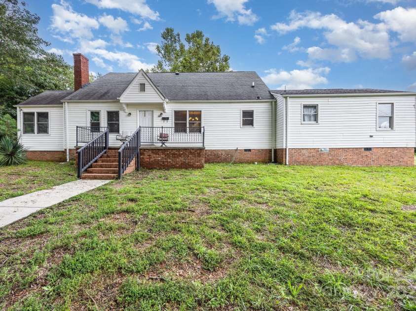 593 Washington Lane, Albemarle, NC 28001.  MLS# CAR4292494, YatesRealty ID 34829. 