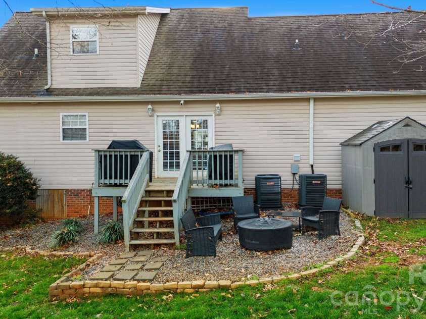 122 Valley Glen Drive, Troutman, NC 28166.  MLS# CAR4328688, YatesRealty ID 3483. 