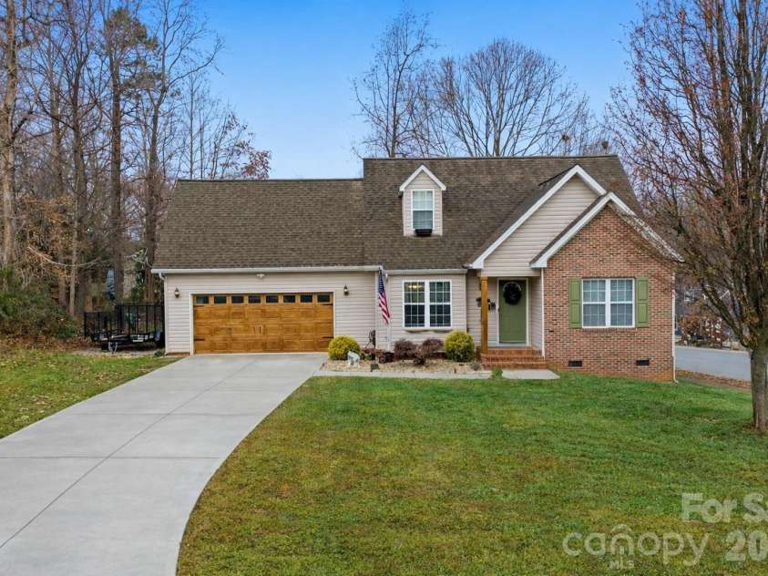 122 Valley Glen Drive, Troutman, NC 28166.  MLS# CAR4328688, YatesRealty ID 3483. 