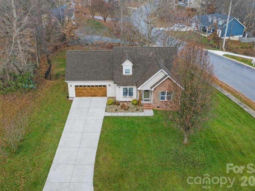 122 Valley Glen Drive, Troutman, NC 28166.  MLS# CAR4328688, YatesRealty ID 3483. 