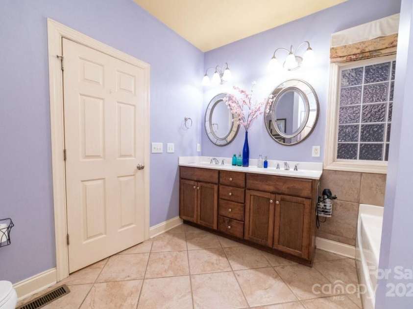 205 Kaitlyn Lane, Kings Mountain, NC 28086.  MLS# CAR4231292, YatesRealty ID 3483. 