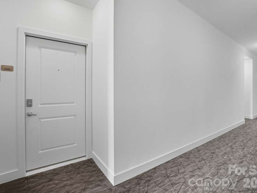 630 Calvert Street, Charlotte, NC 28208.  MLS# CAR4348817, YatesRealty ID 3483. 