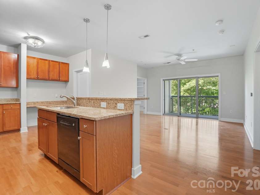 630 Calvert Street, Charlotte, NC 28208.  MLS# CAR4348817, YatesRealty ID 3483. 