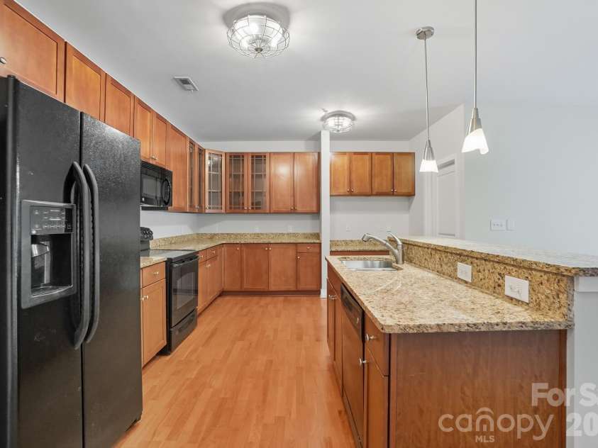 630 Calvert Street, Charlotte, NC 28208.  MLS# CAR4348817, YatesRealty ID 3483. 