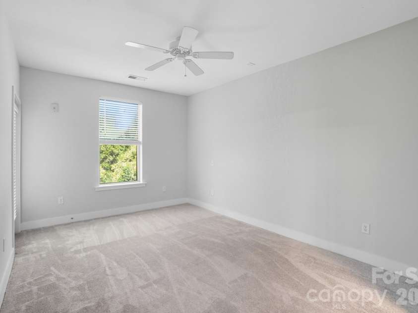 630 Calvert Street, Charlotte, NC 28208.  MLS# CAR4348817, YatesRealty ID 3483. 