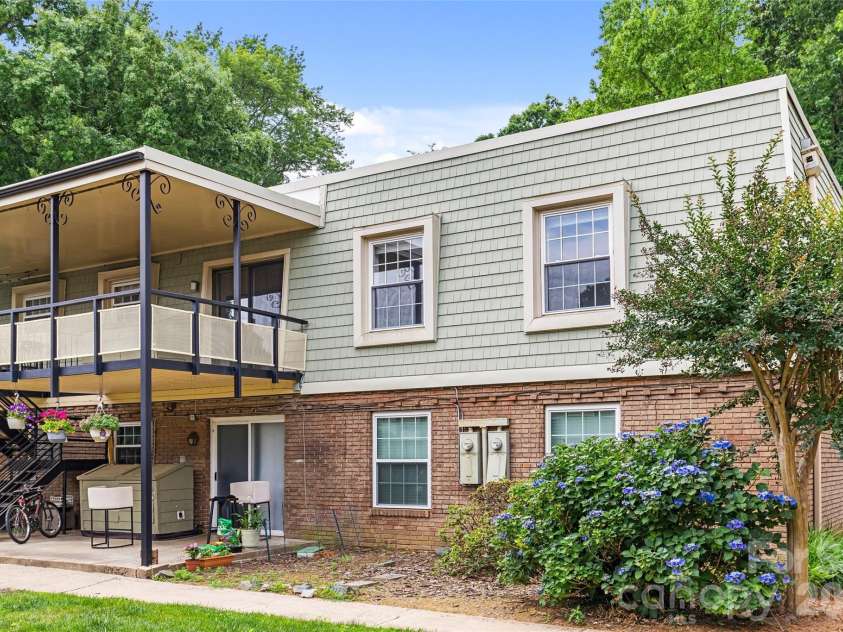 2632 Park Road, Charlotte, NC 28209.  MLS# CAR4389596, YatesRealty ID 34830. 