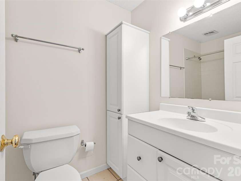 2632 Park Road, Charlotte, NC 28209.  MLS# CAR4389596, YatesRealty ID 34830. 