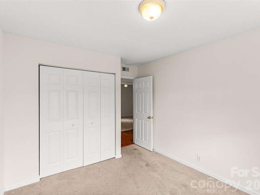 2632 Park Road, Charlotte, NC 28209.  MLS# CAR4389596, YatesRealty ID 34830. 