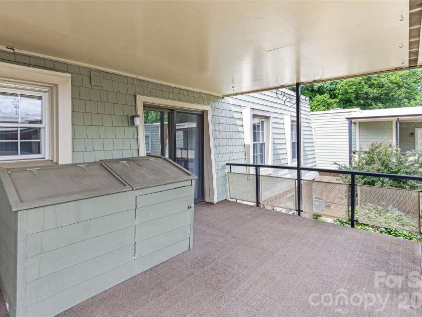2632 Park Road, Charlotte, NC 28209.  MLS# CAR4389596, YatesRealty ID 34830. 