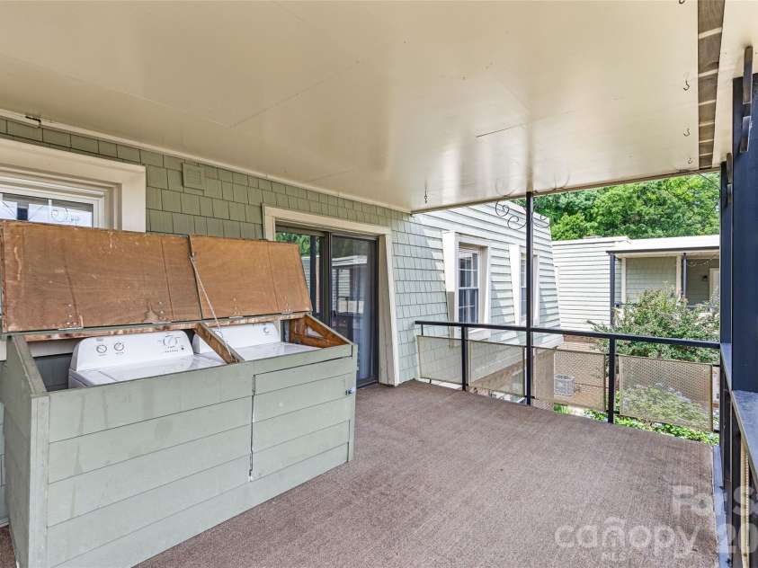 2632 Park Road, Charlotte, NC 28209.  MLS# CAR4389596, YatesRealty ID 34830. 