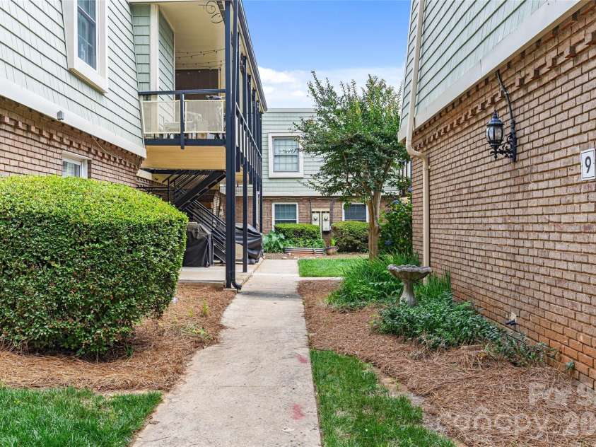 2632 Park Road, Charlotte, NC 28209.  MLS# CAR4389596, YatesRealty ID 34830. 