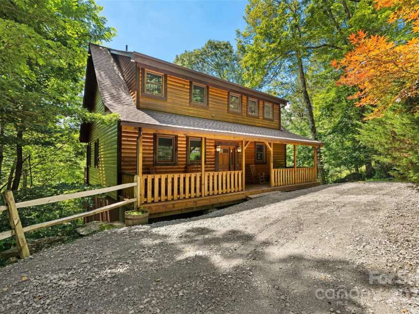 809 Thorncliff Drive, Seven Devils, NC 29604.  MLS# CAR4296255, YatesRealty ID 34830. 