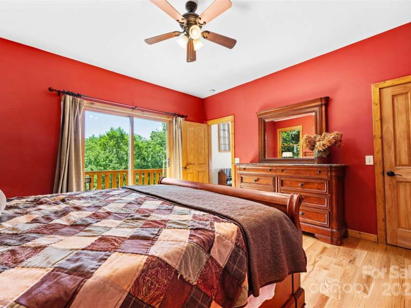 809 Thorncliff Drive, Seven Devils, NC 29604.  MLS# CAR4296255, YatesRealty ID 34830. 