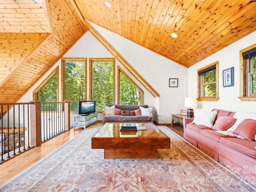 809 Thorncliff Drive, Seven Devils, NC 29604.  MLS# CAR4296255, YatesRealty ID 34830. 