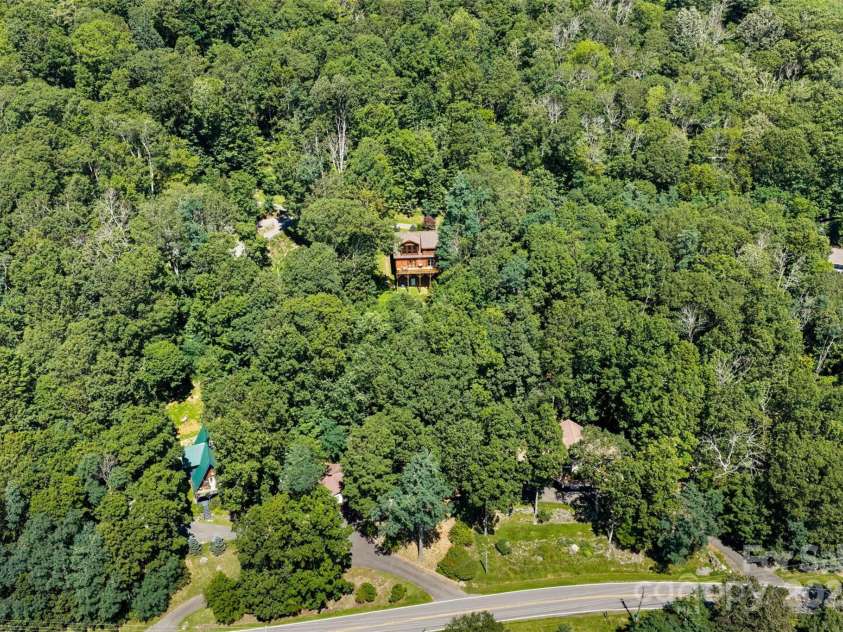 809 Thorncliff Drive, Seven Devils, NC 29604.  MLS# CAR4296255, YatesRealty ID 34830. 