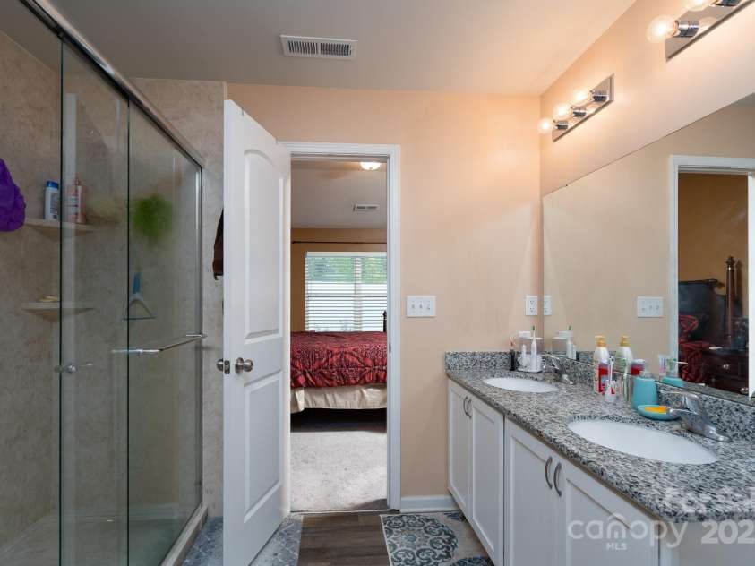 1219 Amberlight Circle, Salisbury, NC 28144.  MLS# CAR4295292, YatesRealty ID 34832. Primary bathroom