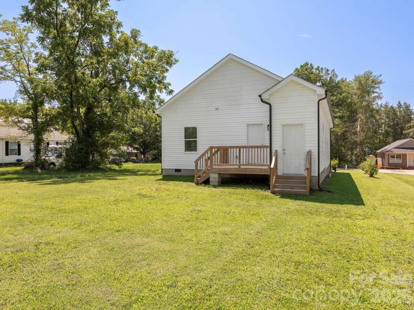 1474 Stroupe Street, Rock Hill, SC 29730.  MLS# CAR4394595, YatesRealty ID 34833. Great for Cookouts