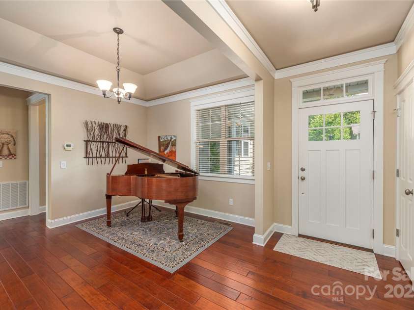 35 Sparkle Dun Drive, Biltmore Lake, NC 28715.  MLS# CAR4291424, YatesRealty ID 34833. 