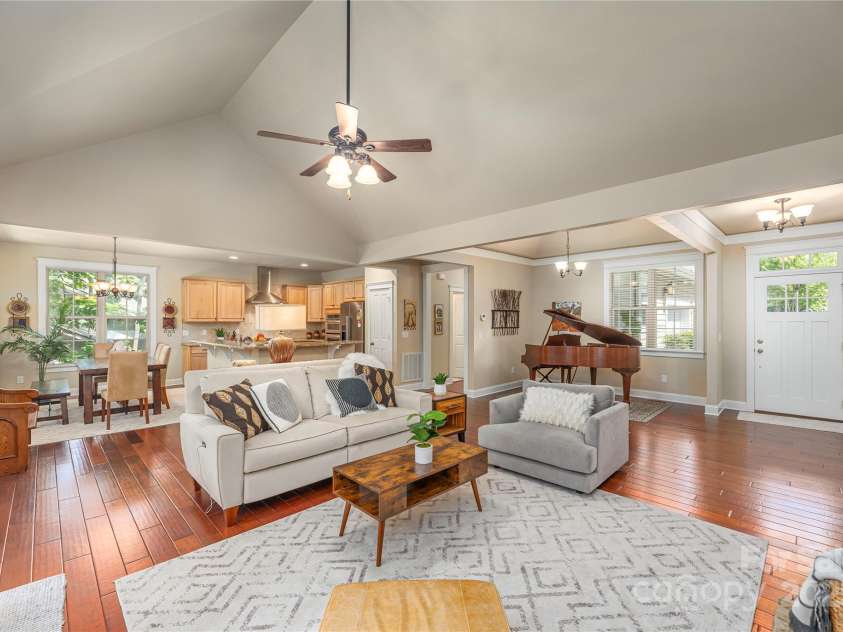 35 Sparkle Dun Drive, Biltmore Lake, NC 28715.  MLS# CAR4291424, YatesRealty ID 34833. 