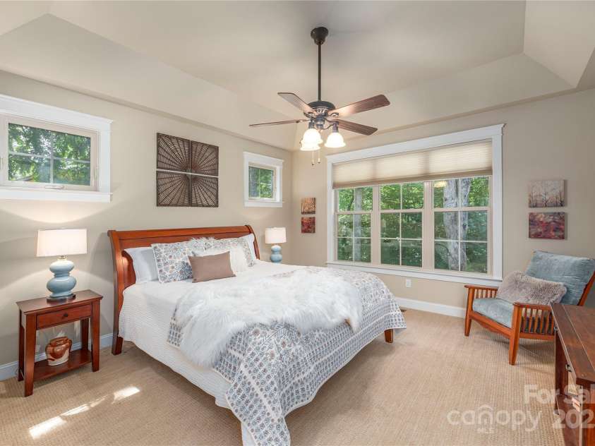 35 Sparkle Dun Drive, Biltmore Lake, NC 28715.  MLS# CAR4291424, YatesRealty ID 34833. 