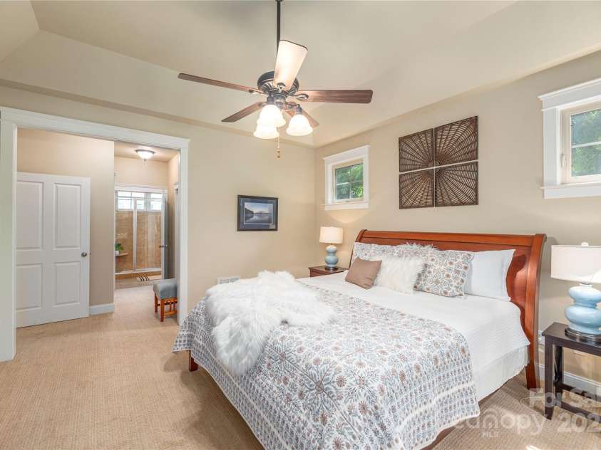 35 Sparkle Dun Drive, Biltmore Lake, NC 28715.  MLS# CAR4291424, YatesRealty ID 34833. 