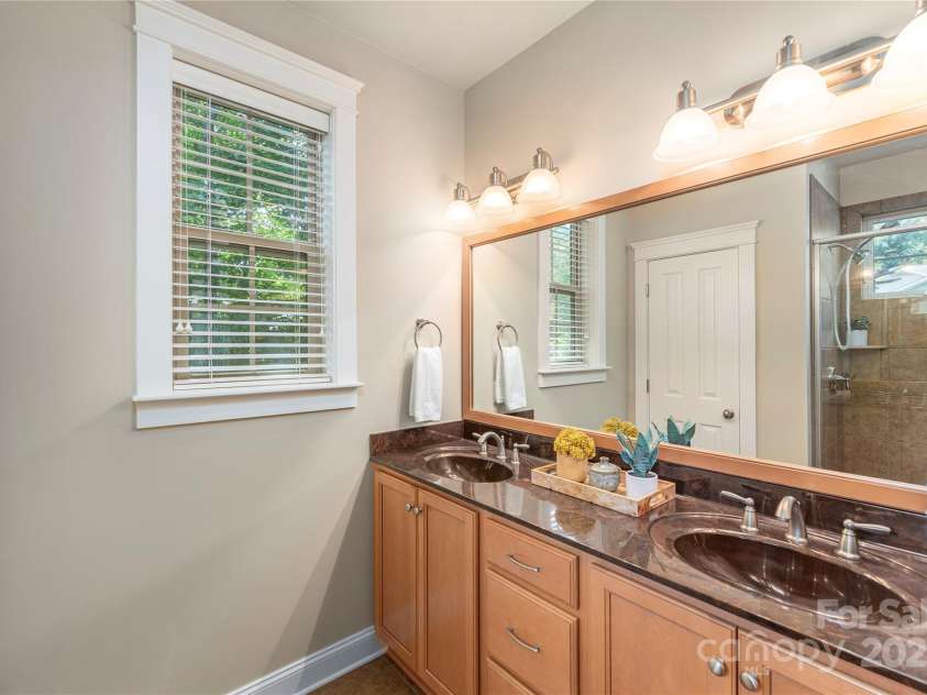 35 Sparkle Dun Drive, Biltmore Lake, NC 28715.  MLS# CAR4291424, YatesRealty ID 34833. 