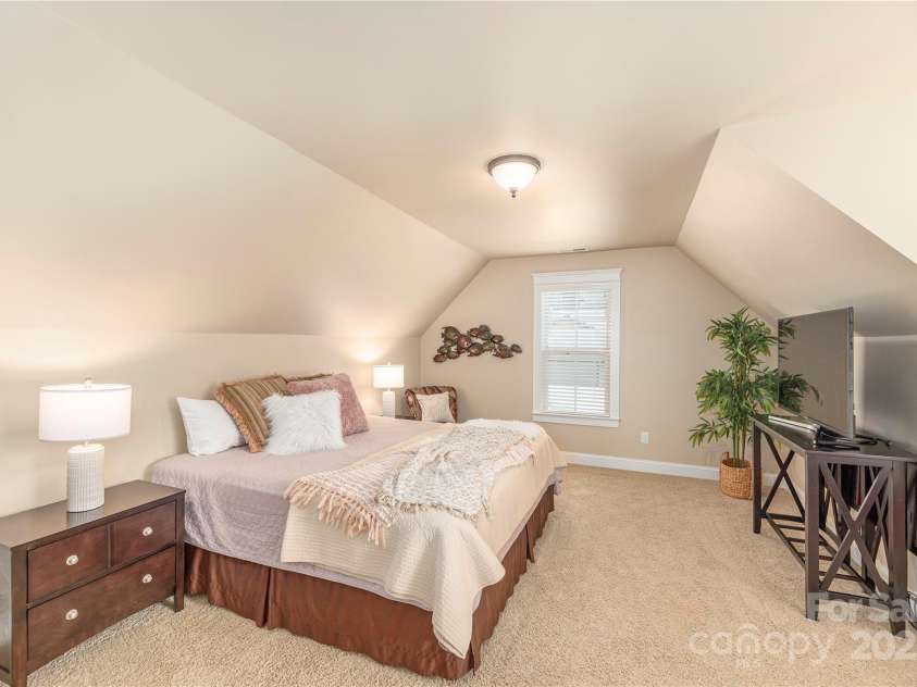 35 Sparkle Dun Drive, Biltmore Lake, NC 28715.  MLS# CAR4291424, YatesRealty ID 34833. 