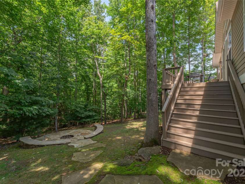 35 Sparkle Dun Drive, Biltmore Lake, NC 28715.  MLS# CAR4291424, YatesRealty ID 34833. 