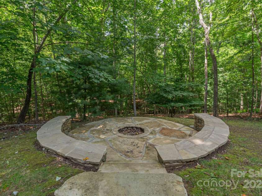 35 Sparkle Dun Drive, Biltmore Lake, NC 28715.  MLS# CAR4291424, YatesRealty ID 34833. 