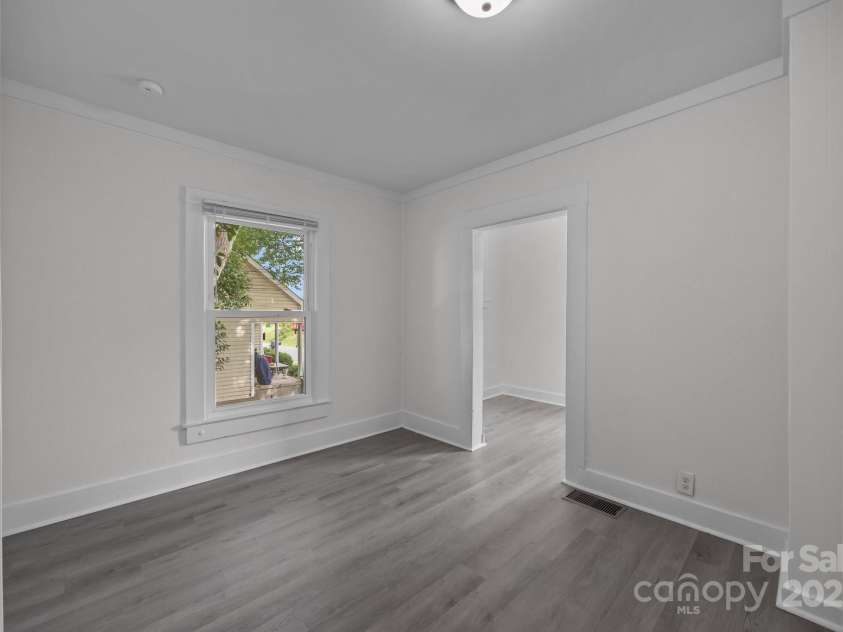 207 Eden Street, Davidson, NC 28036.  MLS# CAR4257551, YatesRealty ID 34834. 