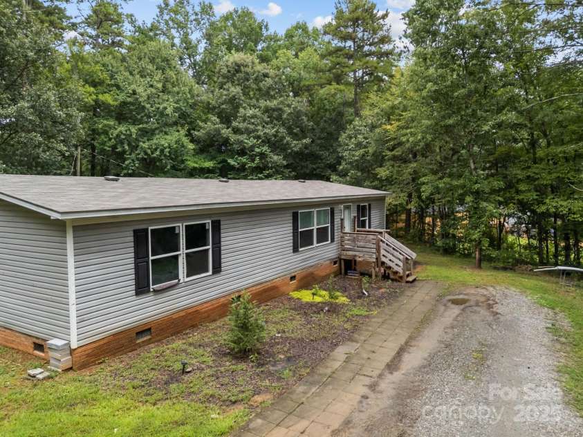 250 Timber Ridge Drive, Salisbury, NC 28144.  MLS# CAR4292793, YatesRealty ID 34835. 