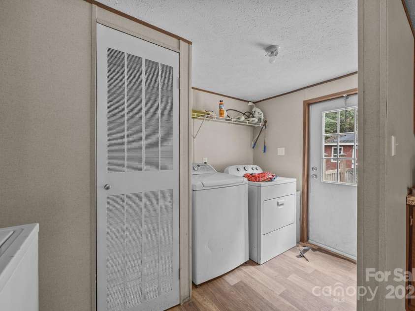 250 Timber Ridge Drive, Salisbury, NC 28144.  MLS# CAR4292793, YatesRealty ID 34835. 