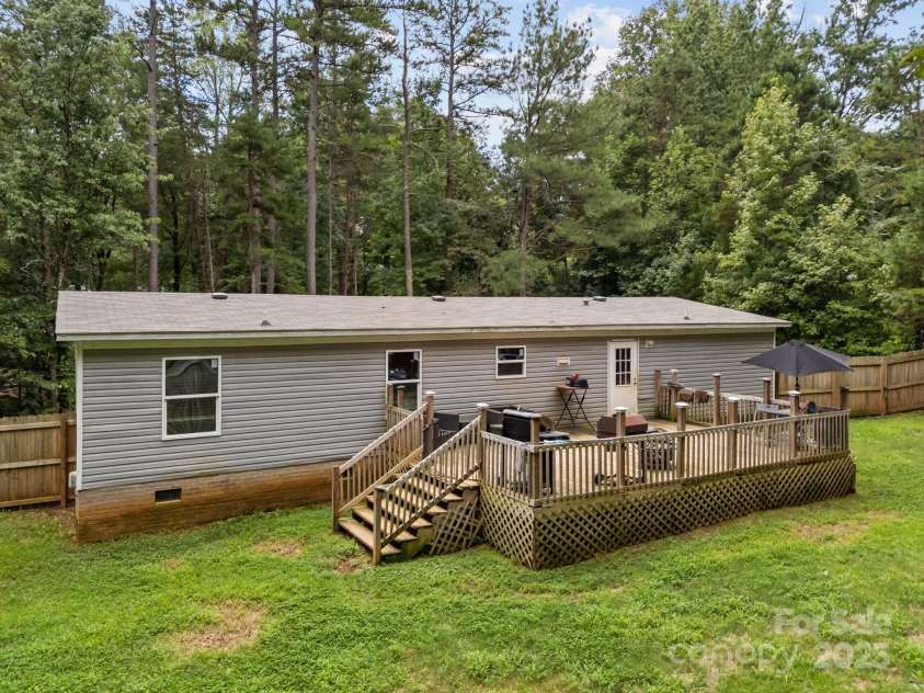 250 Timber Ridge Drive, Salisbury, NC 28144.  MLS# CAR4292793, YatesRealty ID 34835. 