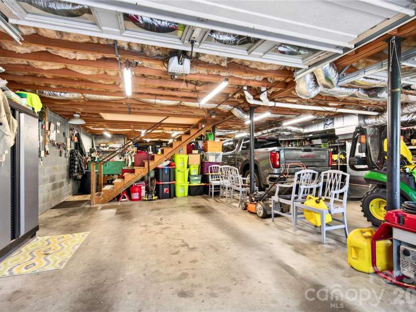 10 Old Turnpike Road, Mills River, NC 28759.  MLS# CAR4399387, YatesRealty ID 34836. Garage