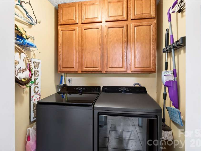 10 Old Turnpike Road, Mills River, NC 28759.  MLS# CAR4399387, YatesRealty ID 34836. Laundry Closeet