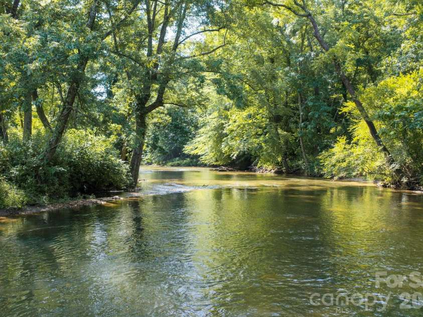 10 Old Turnpike Road, Mills River, NC 28759.  MLS# CAR4399387, YatesRealty ID 34836. Mills River