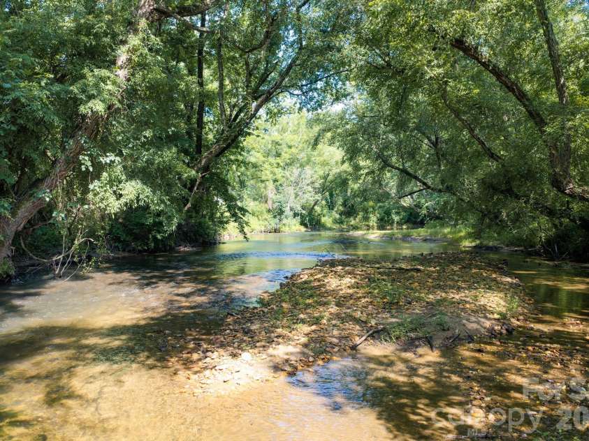 10 Old Turnpike Road, Mills River, NC 28759.  MLS# CAR4399387, YatesRealty ID 34836. Mills River