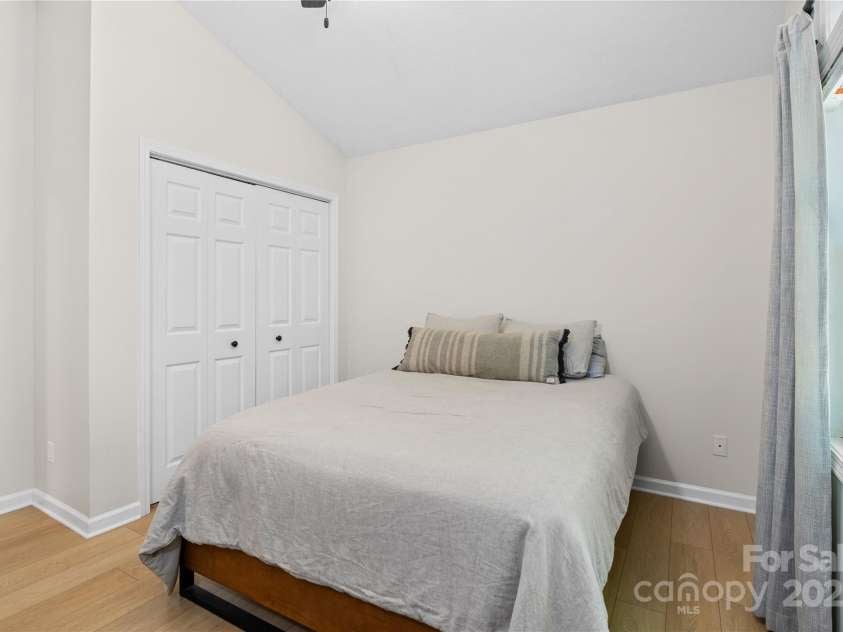 38 Leatherwood Drive, Candler, NC 28715.  MLS# CAR4295825, YatesRealty ID 34836. 