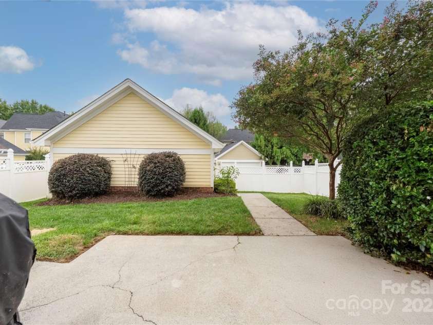 16518 Spruell Street, Huntersville, NC 28078.  MLS# CAR4293259, YatesRealty ID 34837. 