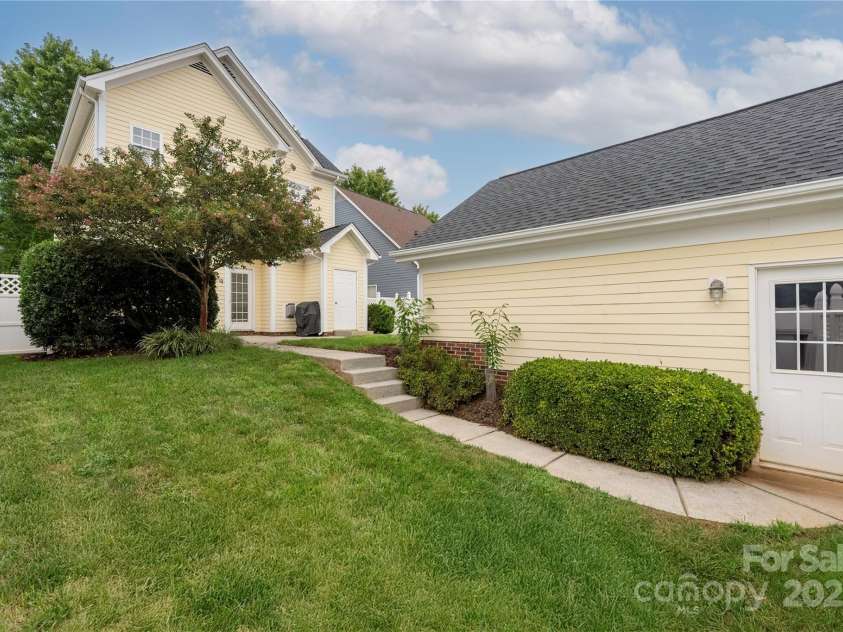 16518 Spruell Street, Huntersville, NC 28078.  MLS# CAR4293259, YatesRealty ID 34837. 