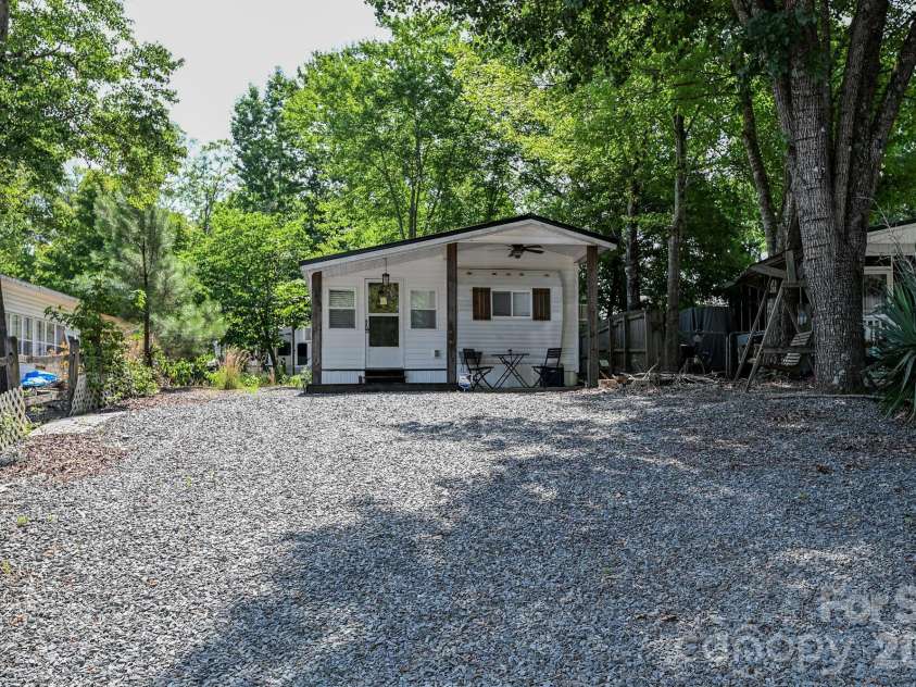 125 Hollywood Trail, Mount Gilead, NC 27306.  MLS# CAR4400024, YatesRealty ID 34838. 