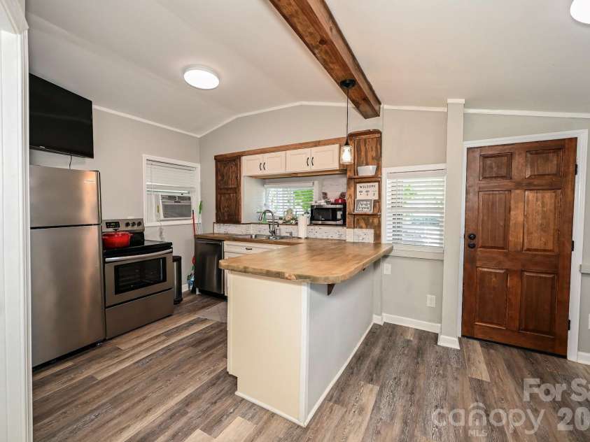 125 Hollywood Trail, Mount Gilead, NC 27306.  MLS# CAR4400024, YatesRealty ID 34838. 