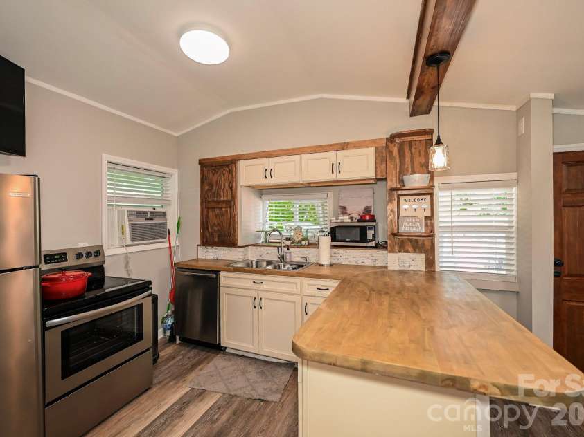 125 Hollywood Trail, Mount Gilead, NC 27306.  MLS# CAR4400024, YatesRealty ID 34838. 